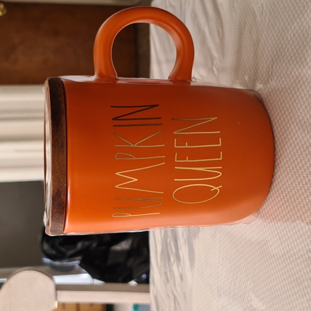 Rae Dunn Pumpkin Queen mug